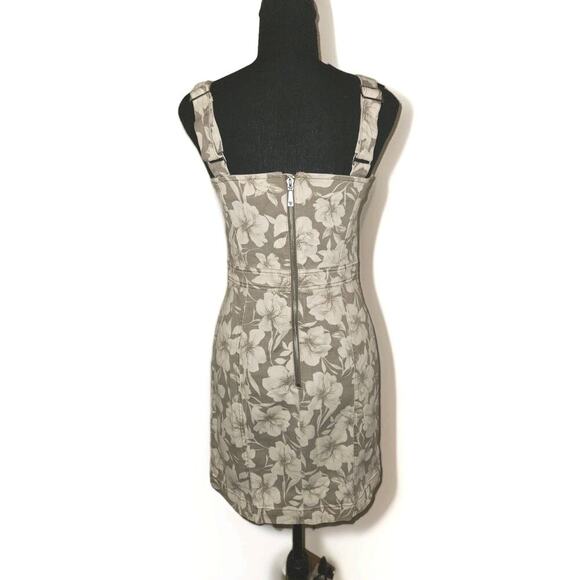 NWOT Guess Womens Size Medium Tan Chloe Dress Denim Stretch Fitted Bodice - Picture 6 of 12